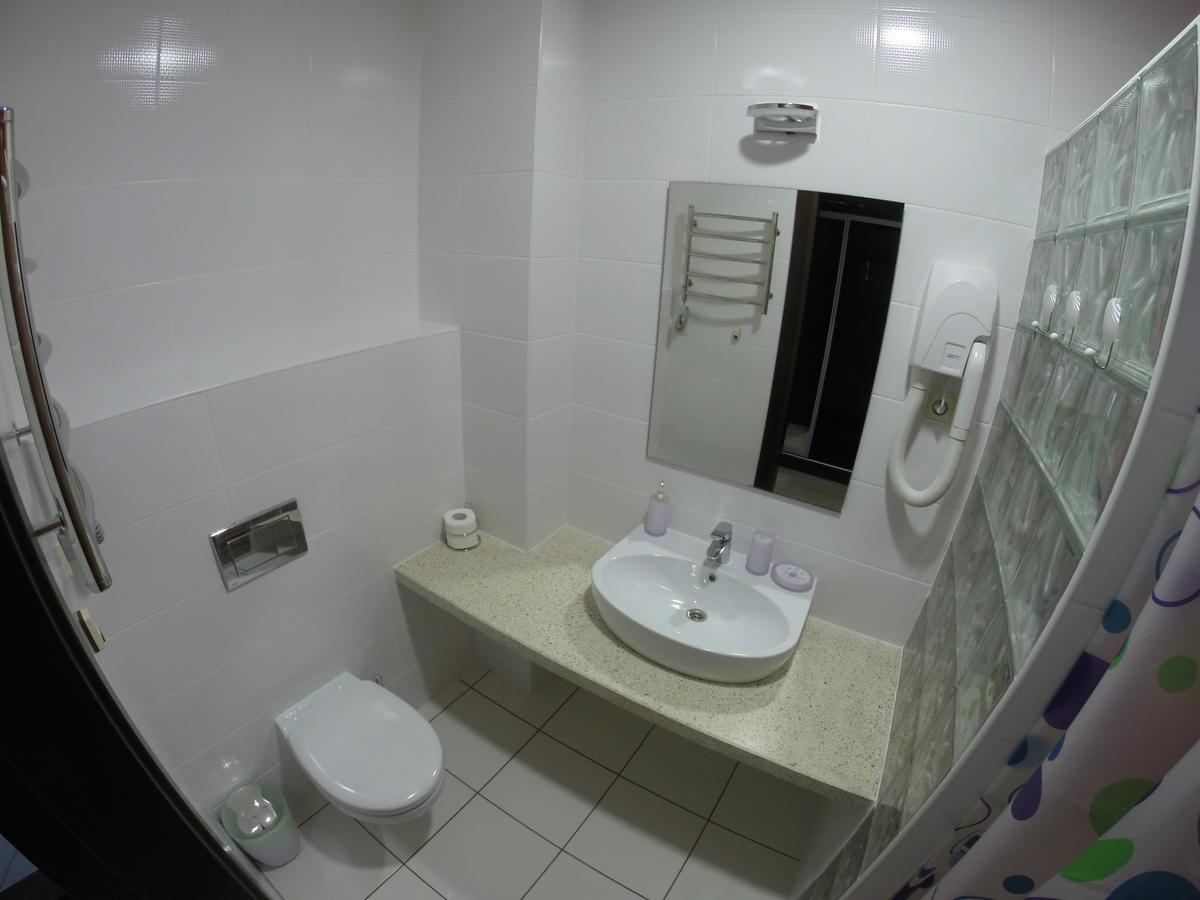Viro Hotel Chornomorsk Bagian luar foto