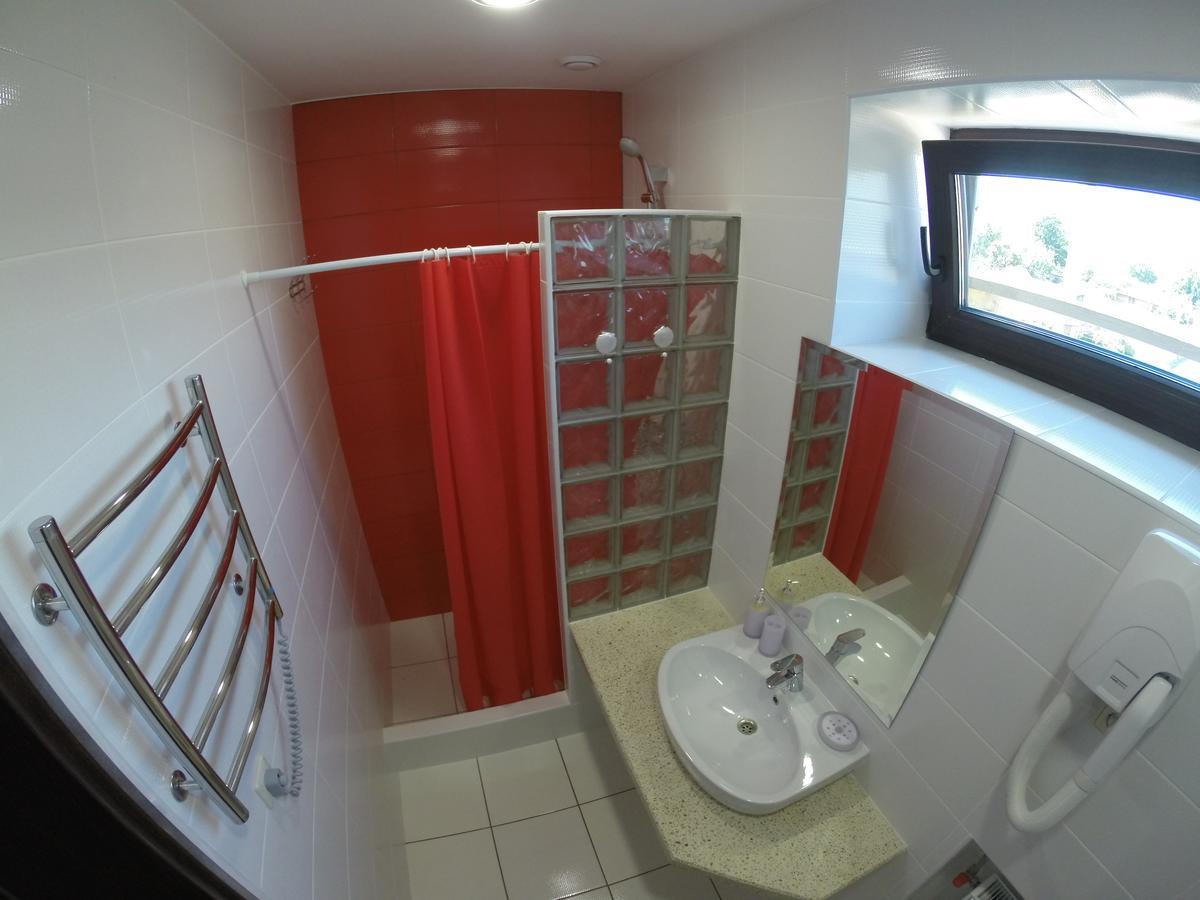 Viro Hotel Chornomorsk Bagian luar foto