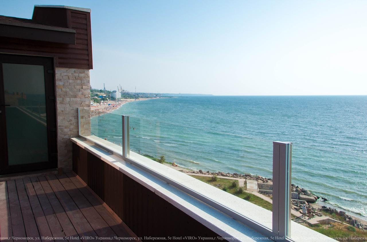 Viro Hotel Chornomorsk Bagian luar foto